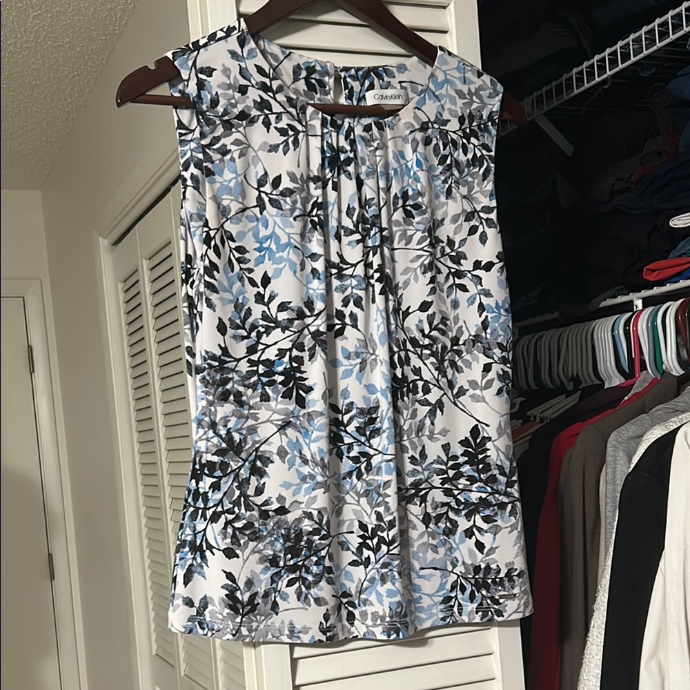 Calvin Klein Black and White Sleeveless Pleated Blouse